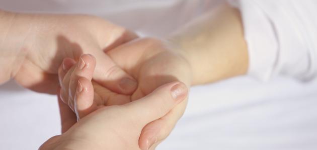 علاج تنميل اليدين موضوع