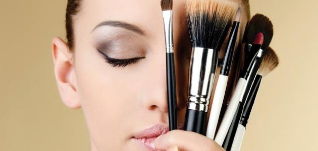 أدوات المكياج وكيفية استخدامها موضوع أدوات المكياج وكيفية استخدامها موضوع